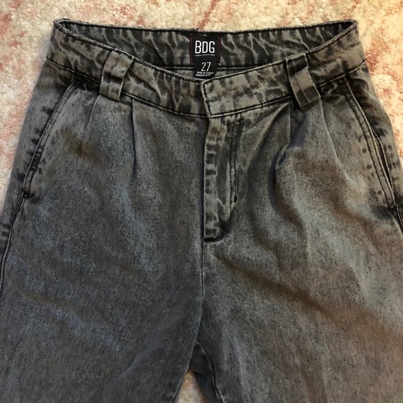 UO BDG Sofie pleated stone wash jeans - Picture 2 of 4